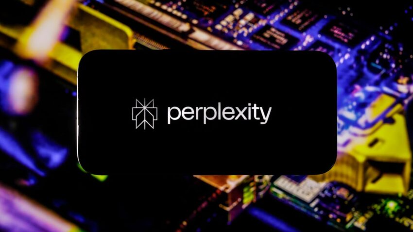 Perplexity запустила голосового