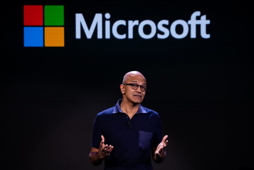 Microsoft увольняет программистов: