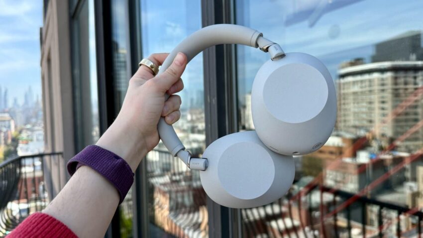 Sony XM6 перевернули