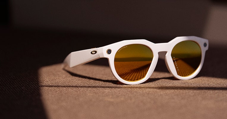 Meta × Oakley: