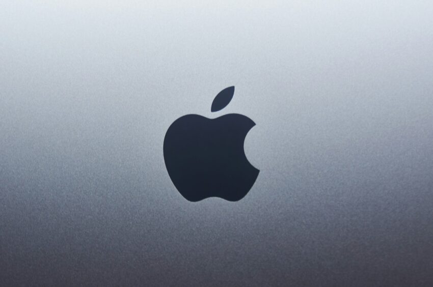 Apple замахнулась на