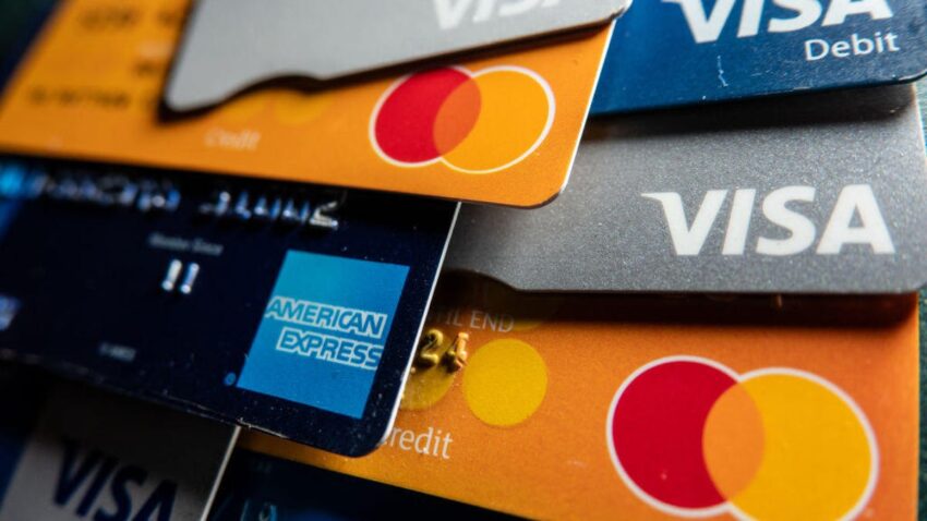 Visa тестирует кредитки